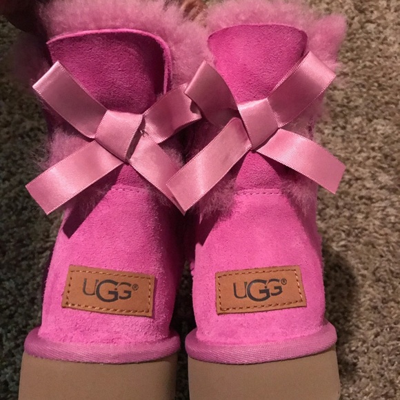UGG Boots - Picture 4 of 6